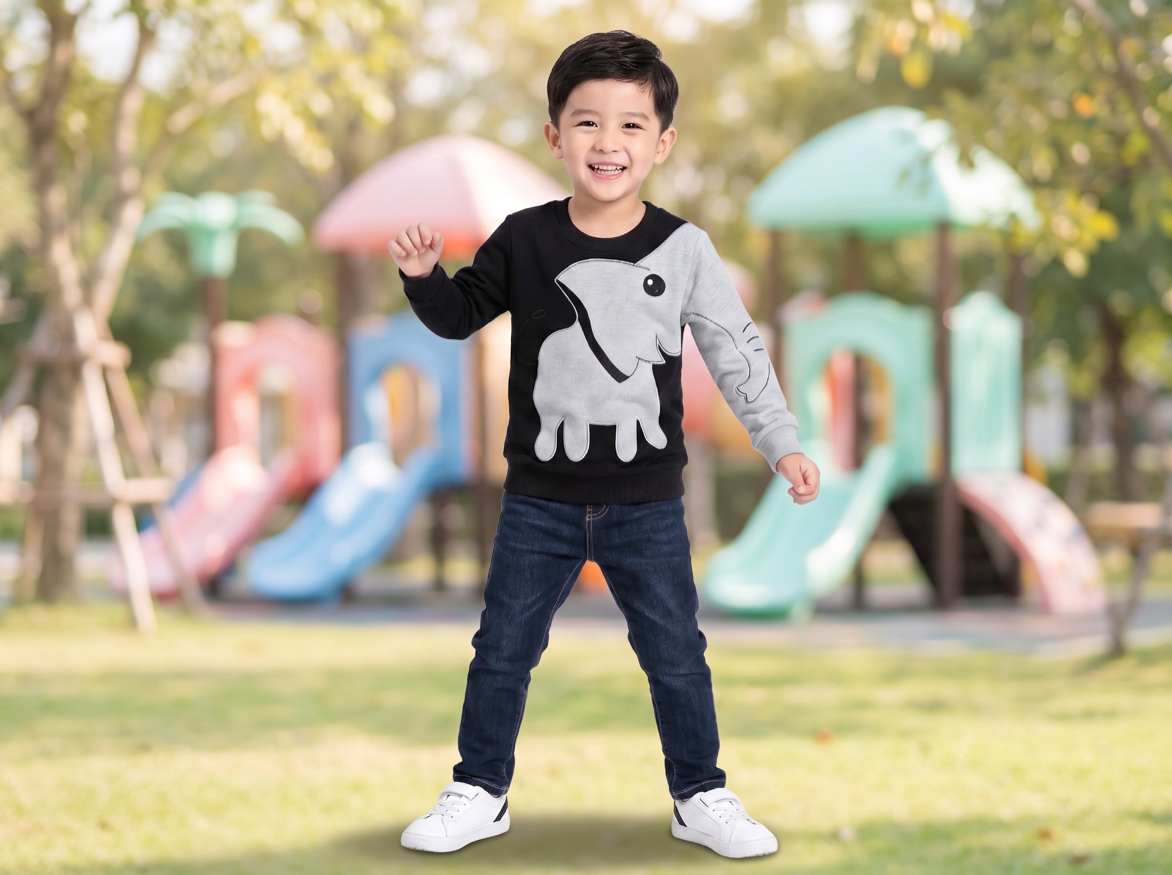 Little Elephant Kids' Sweatshirt